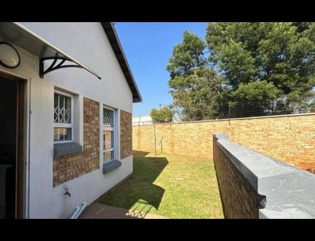 3 BEDROOM TOWNHOUSE FOR SALE IN ROSEACRE